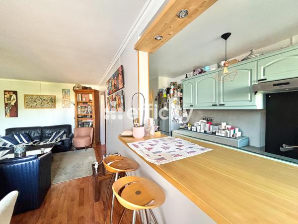 Appartement
         4 pièces
        - 92 m² 322 000 € *