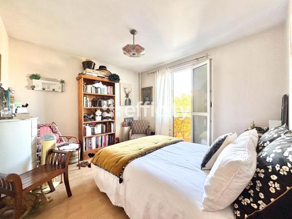 Appartement
         4 pièces
        - 92 m² 322 000 € *