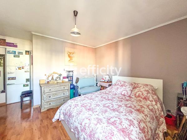 Appartement
         4 pièces
        - 92 m² 322 000 € *