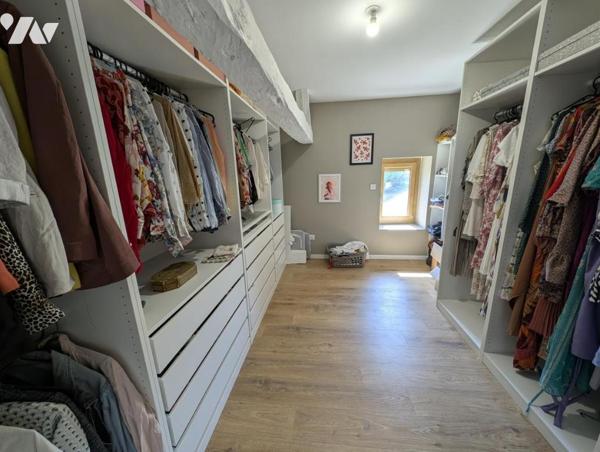 LONGERE 234m² habitable BIOZAT