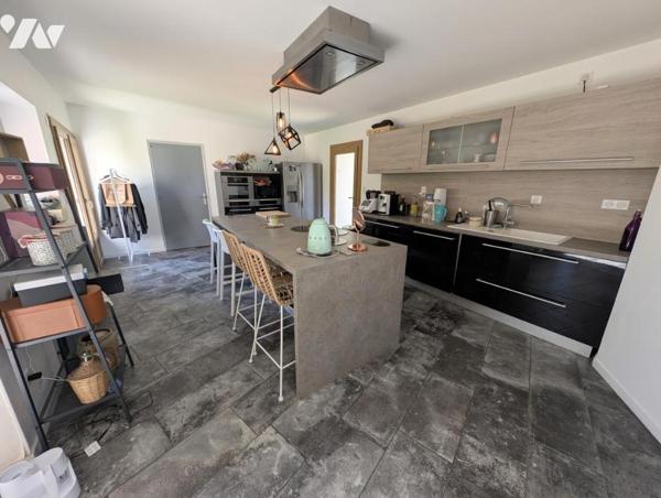 LONGERE 234m² habitable BIOZAT