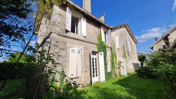 Mussidan Grande Maison  proche du centre ville - 5 chambres sur parcelle de 957 m²