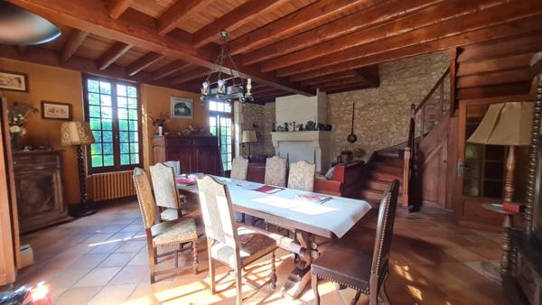 Mussidan Grande Maison  proche du centre ville - 5 chambres sur parcelle de 957 m²