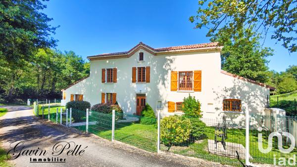 Maison à vendre 7 pièces 210 m² Saint-Benoît-de-Carmaux