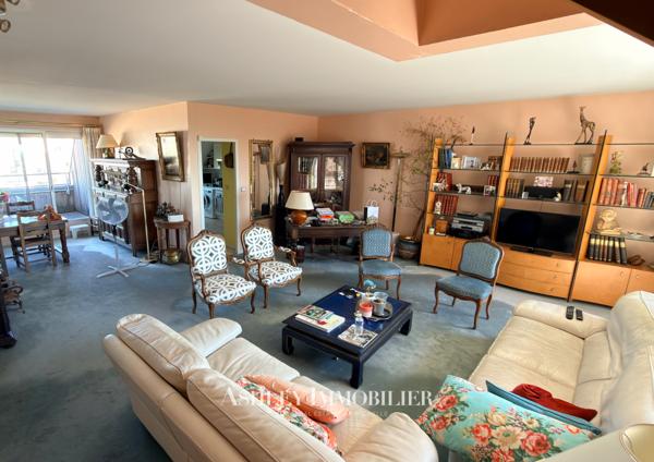À VENDRE DUPLEX DERNIER ÉTAGE VUE MER ET TERRASSES