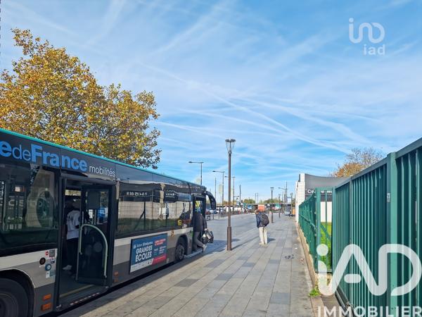 Appartement à vendre 3 pièces 64 m² Paris 18