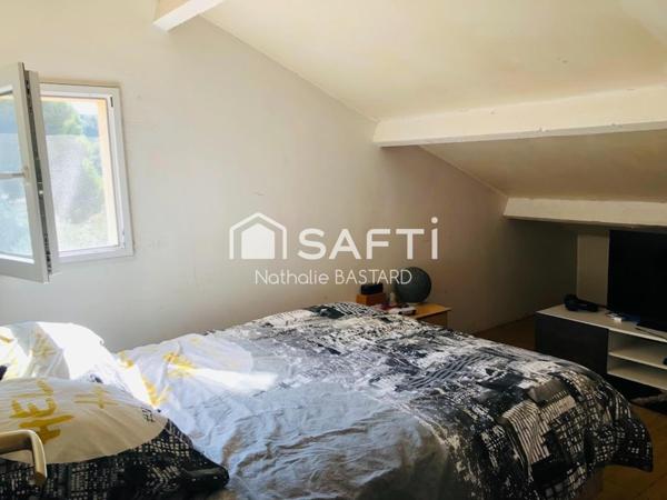 Ensuès Côte Bleue secteur calme et champêtre : jolie maison sur vaste terrain entre mer et village