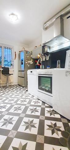 LISIEUX BIEN D'EXCEPTION 2 BALCONS 1 GARAGE 1 CAVE