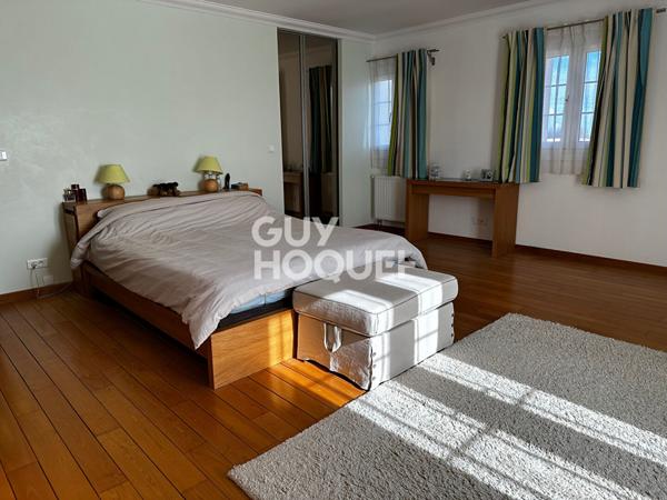 Nord CARCASSONNE - Maison 230 m² 5 chambres en suite, terrain vue Pyrénées .