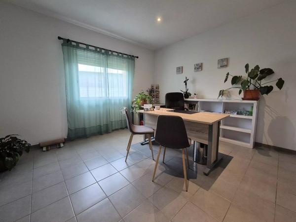 Location Bureau 1 pièces 30 m2 à Le Sequestre