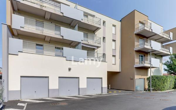 Appartement t2 + balcon et parking