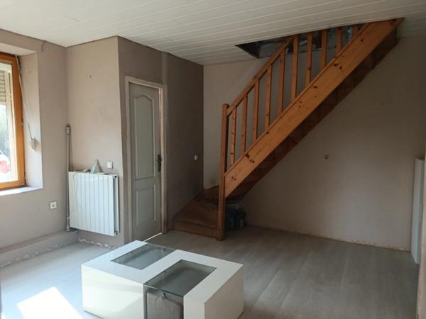 Petit prix – Maison 40 m² avec grand terrain et accès rivière – Prémery
