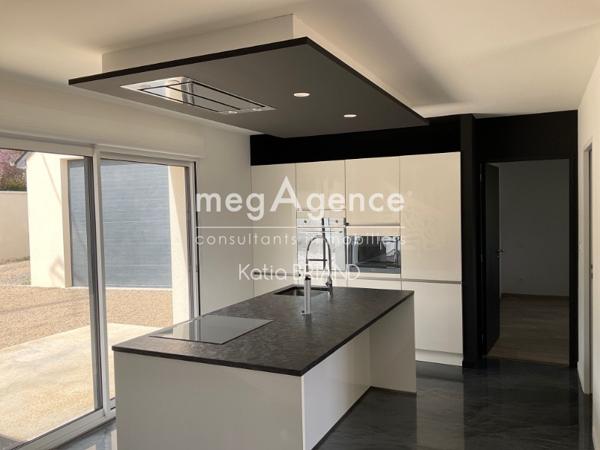 Maison à LAVAL, 53000 - 4 pièces 102m²