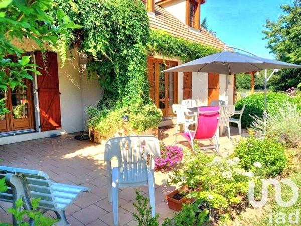 Maison 7 pièces de 188 m² à Saint-Fargeau (89170)