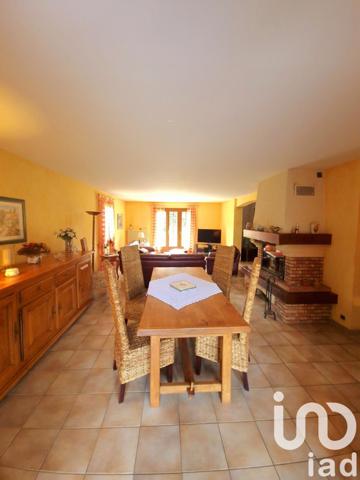 Maison 7 pièces de 188 m² à Saint-Fargeau (89170)