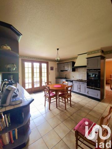 Maison 7 pièces de 188 m² à Saint-Fargeau (89170)