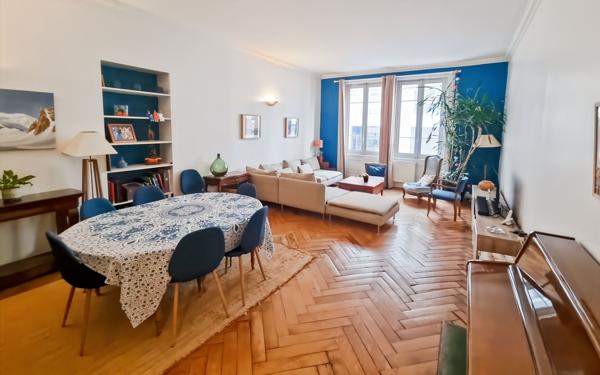 Appartement à vendre    6 pièces • 147,24 m2 Lyon 6