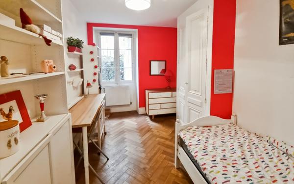 Appartement à vendre    6 pièces • 147,24 m2 Lyon 6