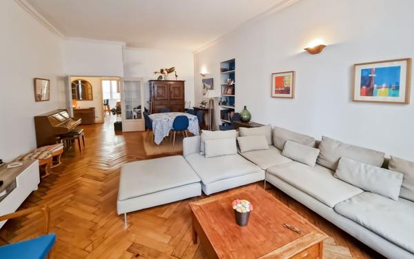 Appartement à vendre    6 pièces • 147,24 m2 Lyon 6