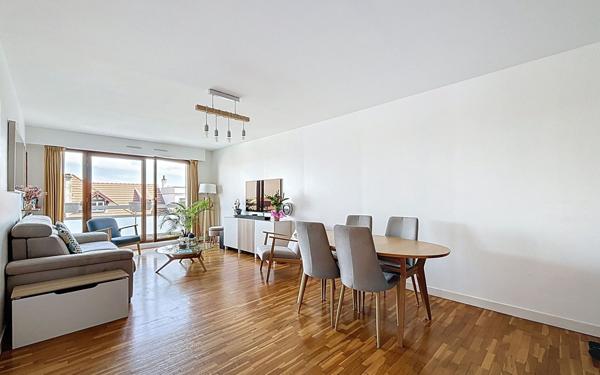 Appartement à vendre    3 pièces • 80 m2 Suresnes