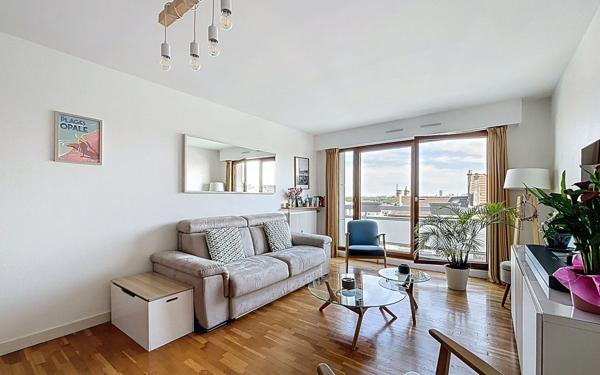 Appartement à vendre    3 pièces • 80 m2 Suresnes