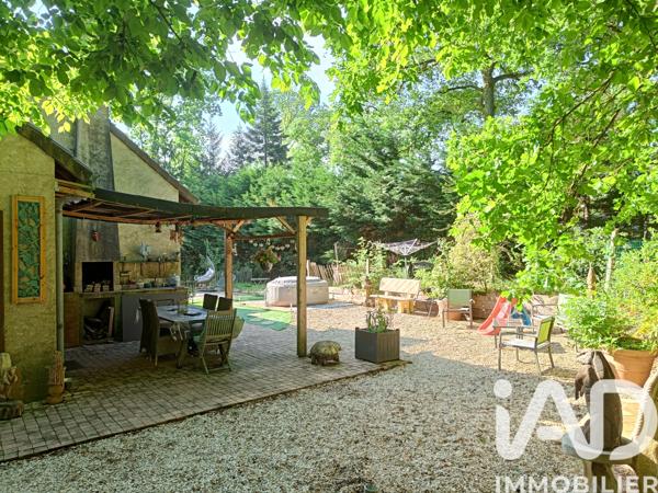 Maison à vendre 7 pièces 186 m² Poigny-la-Forêt
