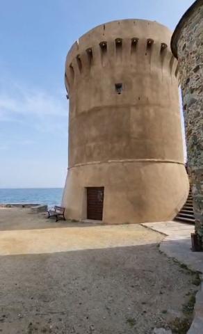 T2 rénové plage Miomo rez-de-chaussée