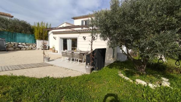 Villa T9 avec gîte et piscine