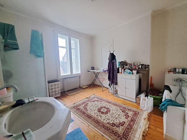 Maison 11 pièces à vendre Descartes - 37160 / Réf: 11596
