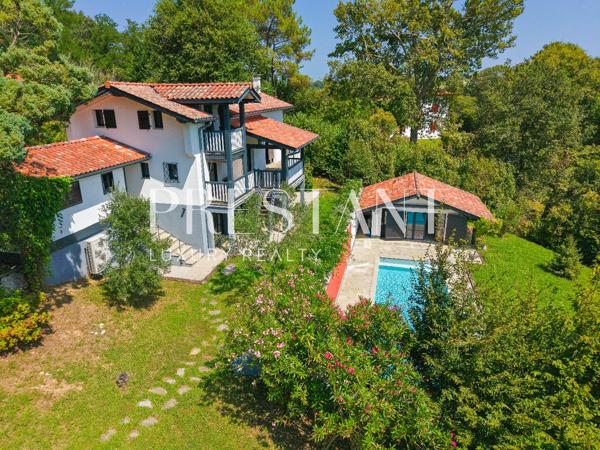 Ancienne ferme basque rénovée avec piscine à vendre à Arbonne, ARBONNE