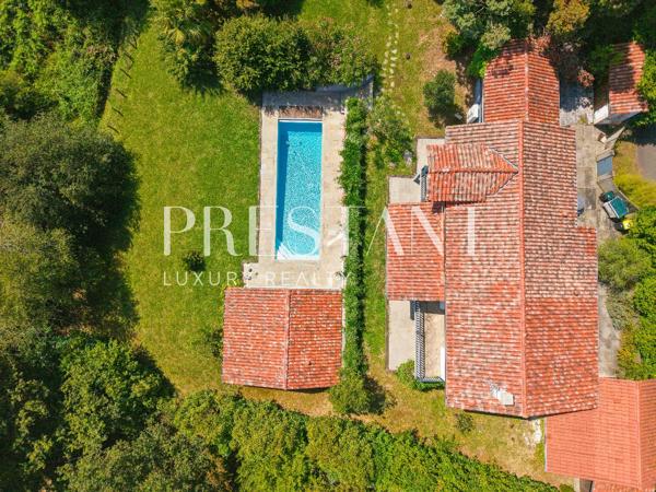 Ancienne ferme basque rénovée avec piscine à vendre à Arbonne, ARBONNE