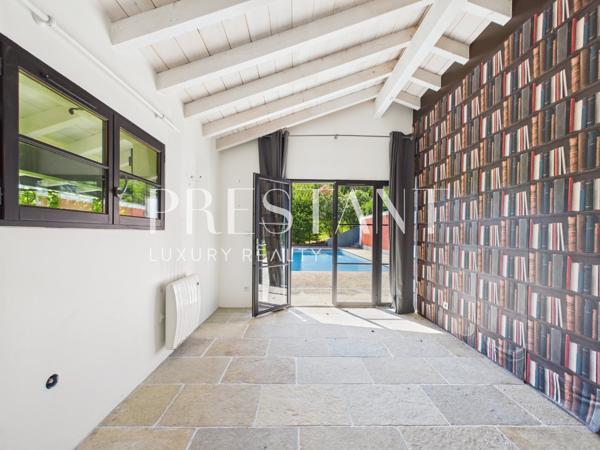 Ancienne ferme basque rénovée avec piscine à vendre à Arbonne, ARBONNE