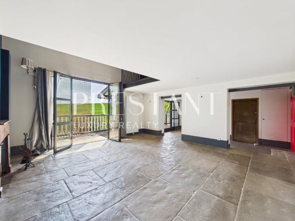 Ancienne ferme basque rénovée avec piscine à vendre à Arbonne, ARBONNE