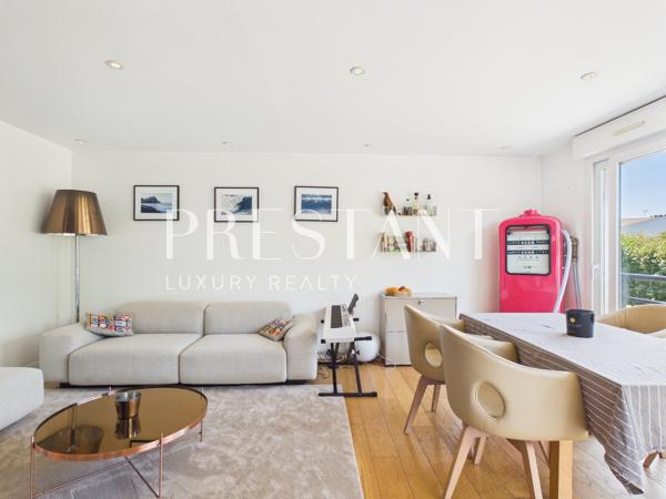 Charmant duplex à deux pas des plages, avec garage et jardin privatif., ANGLET