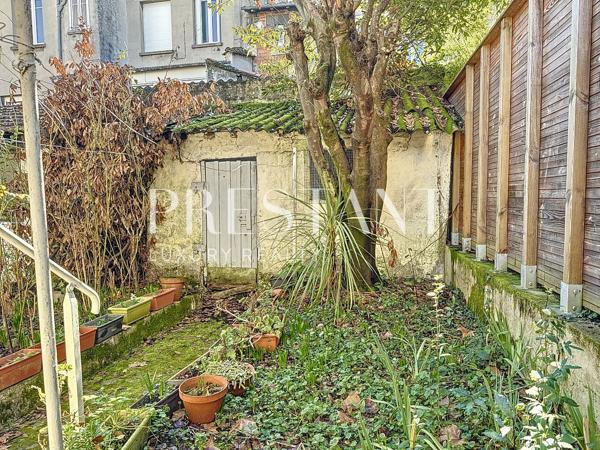 Echoppe bordelaise traditionnelle avec jardin, cave et dépendance, BORDEAUX