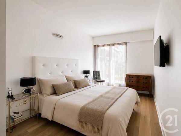 Appartement F3 à vendre  3 pièces - 68,30 m 2   CHATOU  - 78