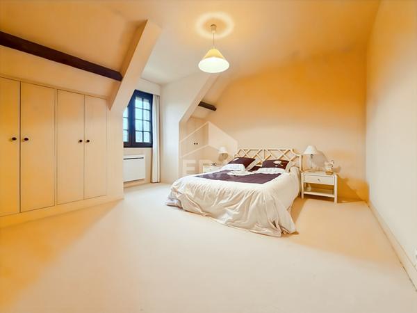 Hameau de Villers 8 pièce(s) 5 chambres 190 m2 sous-sol total