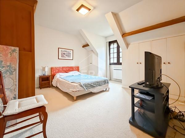 Hameau de Villers 8 pièce(s) 5 chambres 190 m2 sous-sol total