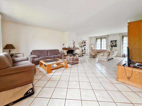 Hameau de Villers 8 pièce(s) 5 chambres 190 m2 sous-sol total