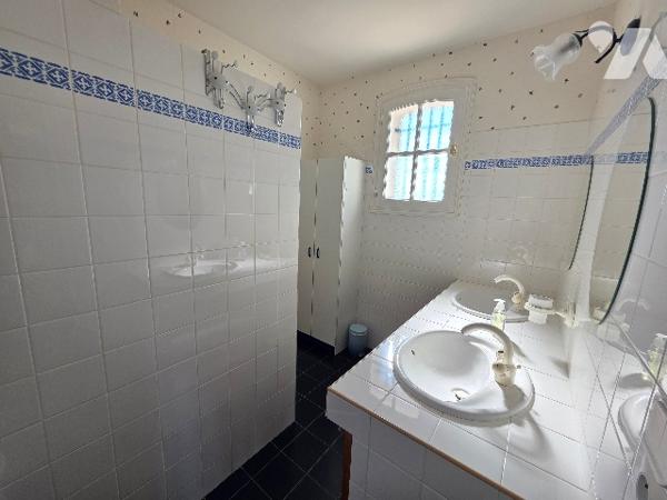 A vendre maison familiale 6 pièces de 170m²