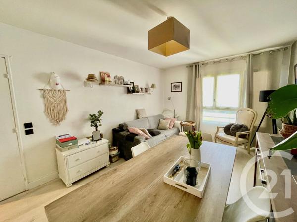 Appartement F2 à vendre  2 pièces - 43 m 2   SARTROUVILLE  - 78