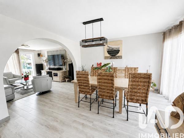 Maison à vendre 5 pièces 127 m² Sainte-Geneviève-des-Bois