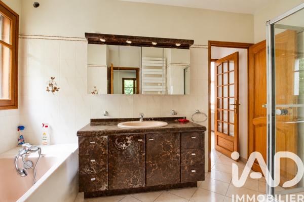 Maison à vendre 7 pièces 167 m² Saint-Leu-la-Forêt