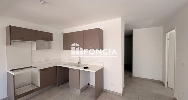 Location Appartement 3 pièces 74.82 m² - Morières-lès-avignon 84310