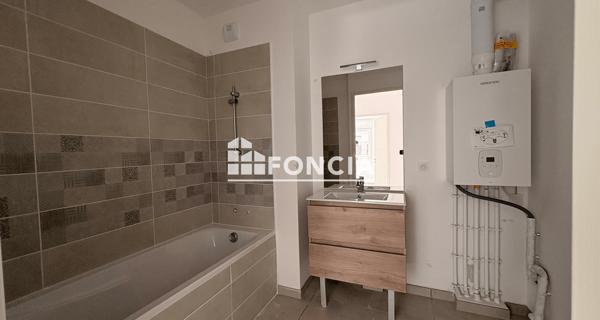 Location Appartement 3 pièces 74.82 m² - Morières-lès-avignon 84310