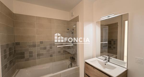Location Appartement 3 pièces 74.35 m² - Morières-lès-avignon 84310