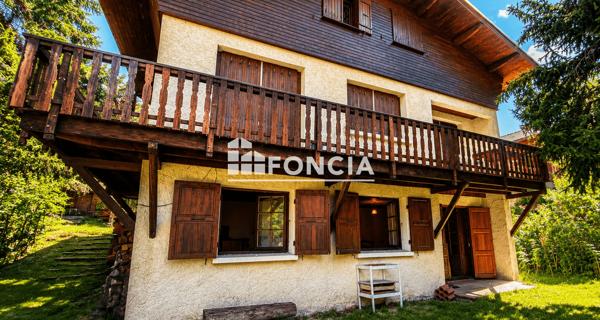 À vendre Maison 5 pièces 144 m² - La Salle-les-alpes 05240