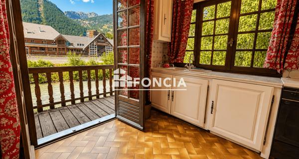 À vendre Maison 5 pièces 144 m² - La Salle-les-alpes 05240