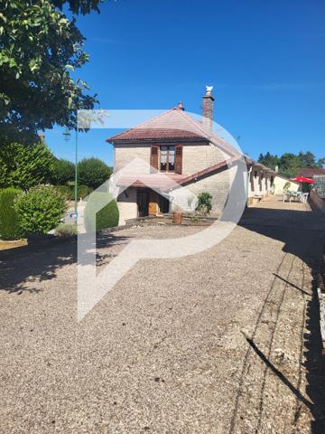 Maison 8 pièces 152.07 m2