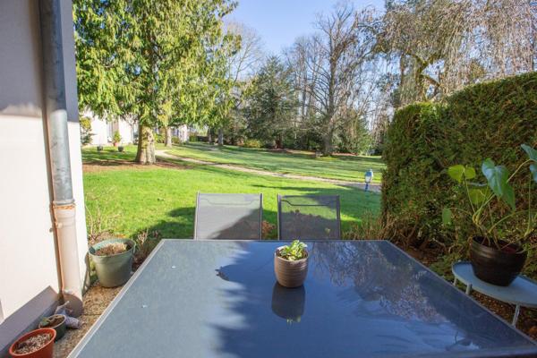 SUPERBE APPARTEMENT F5 - REZ DE CHAUSSEE 99 M²